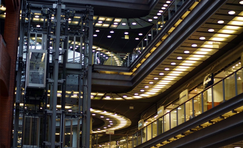 Комерційний ліфт: як купити обладнання з максимальною ефективністю